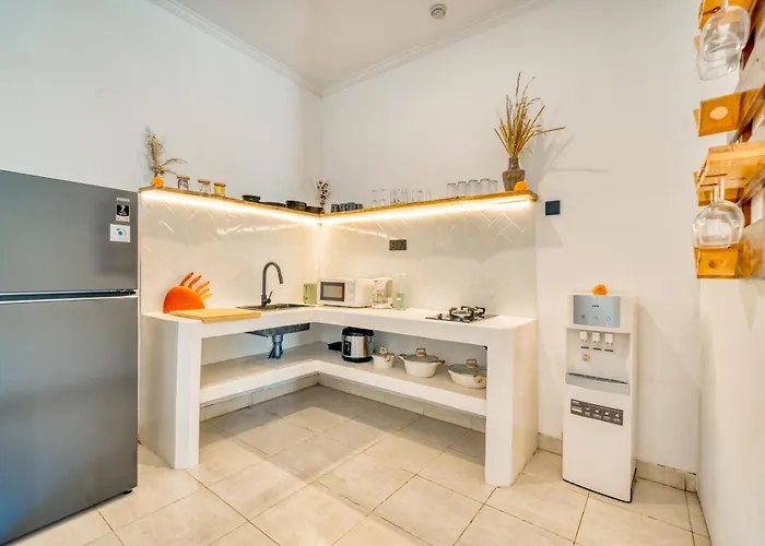 3 Bd Pvt House With Big Common Pool And Gym & Bbq * Nusa Dua (Bali)